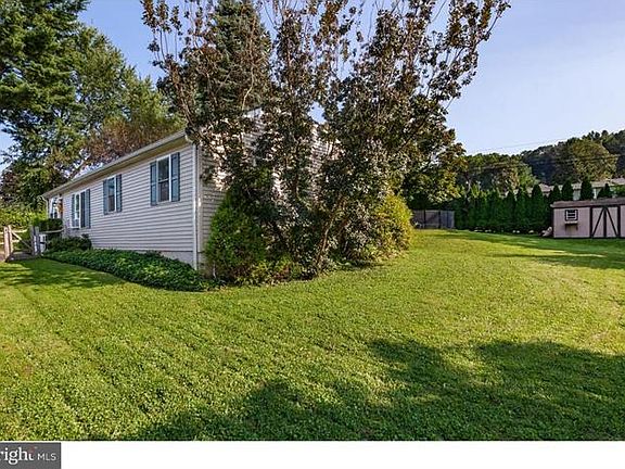 2nd image of 3722 Hazelwood Ave