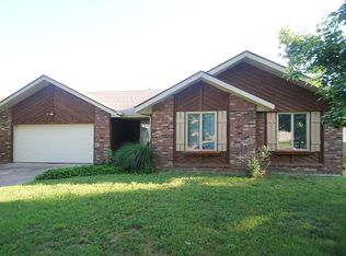 109 Raintree St, Nixa, MO 65714