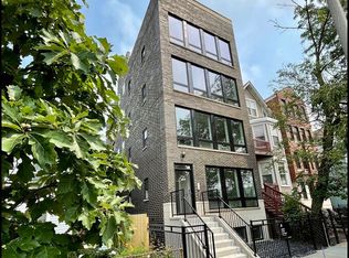 3235 N Wilton Ave, Chicago, IL 60657