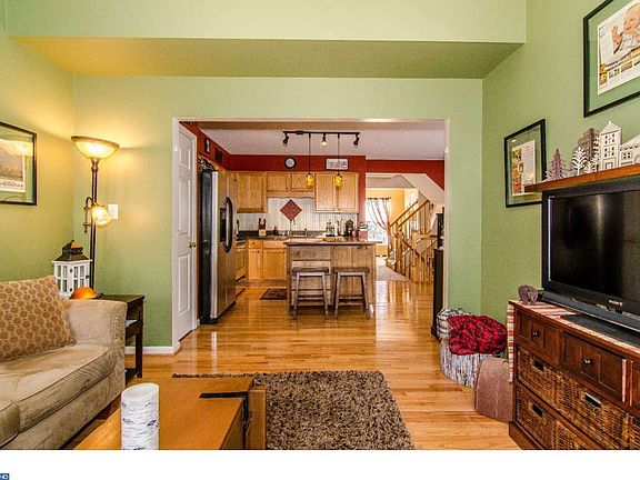 5th image of 101 Broad Meadow Dr