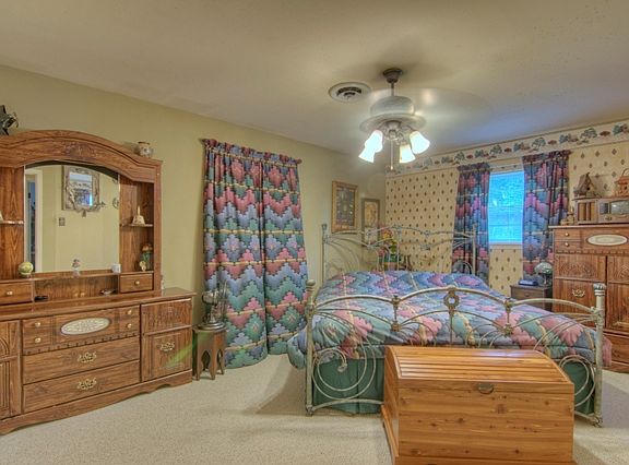 5th image of 1134 Warbler Dr