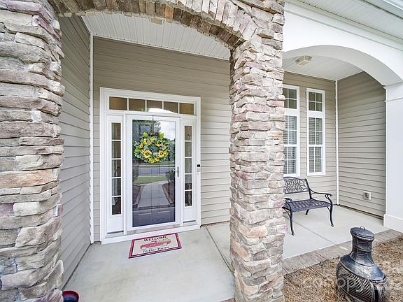 2nd image of 6021 Piscataway Ct
