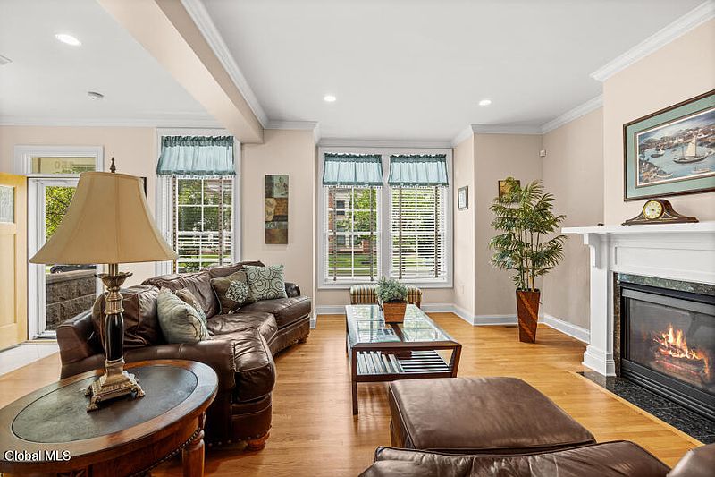 3rd image of 150 High Rock Avenue