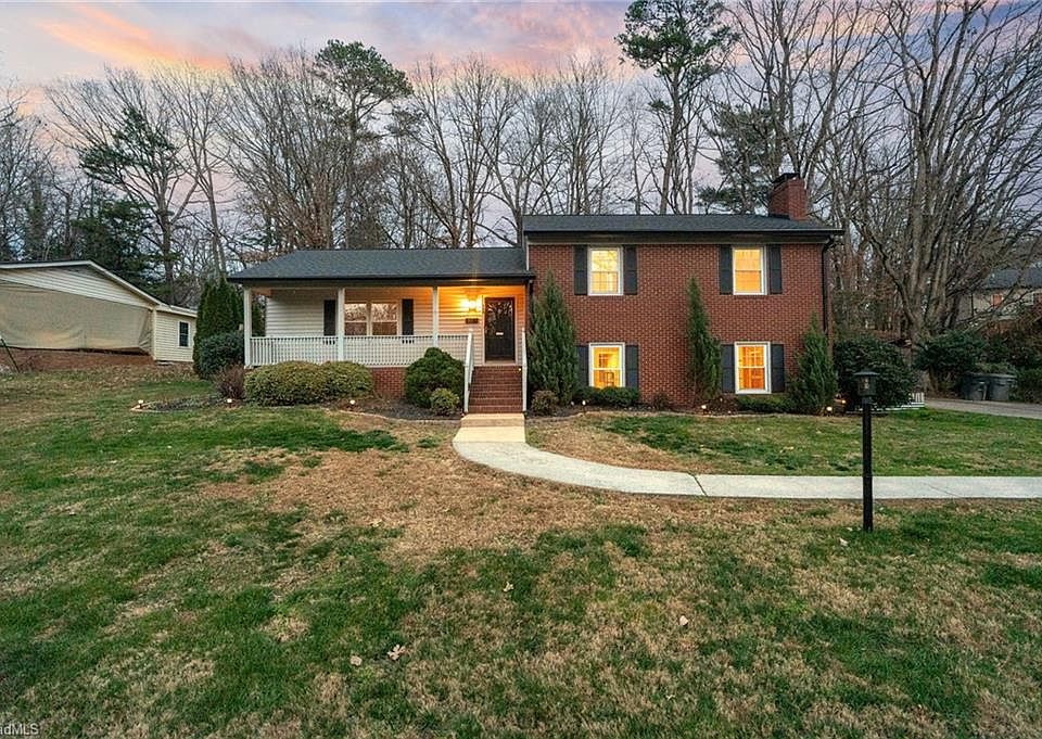 1st image of 929 Walton Ct