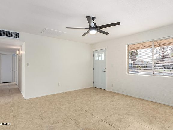 3rd image of 1326 W ROSE Place