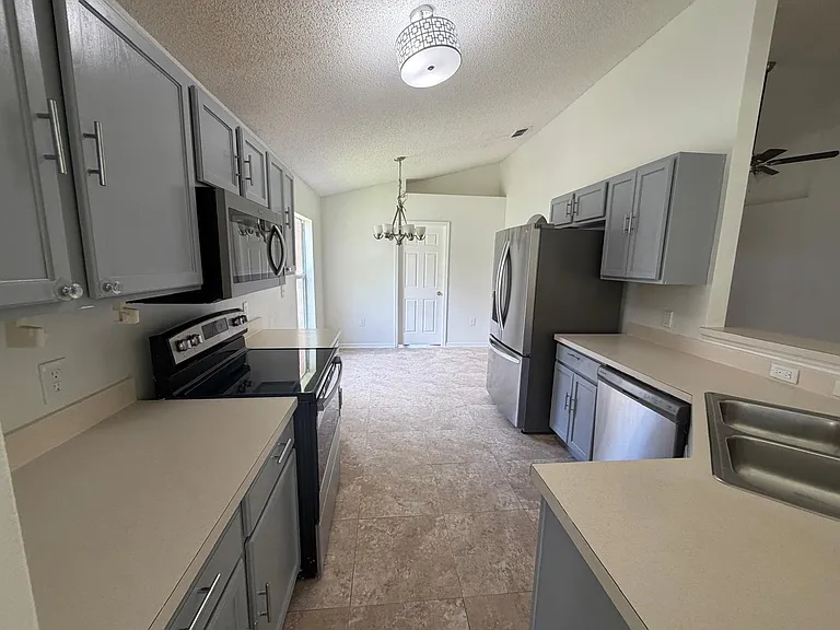 3015 Elbib Dr #1 — Photo 7