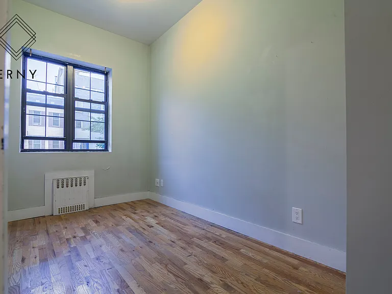 63 Pulaski St #1B — Photo 5