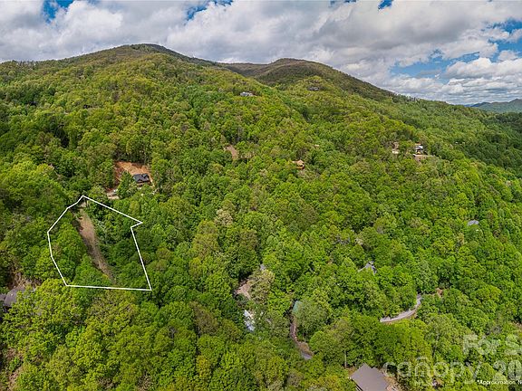 3rd image of 391 Valley View Dr