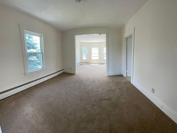 5th image of 131 Lake Ave