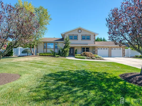 38 Holly Dr, Parlin, NJ 08859