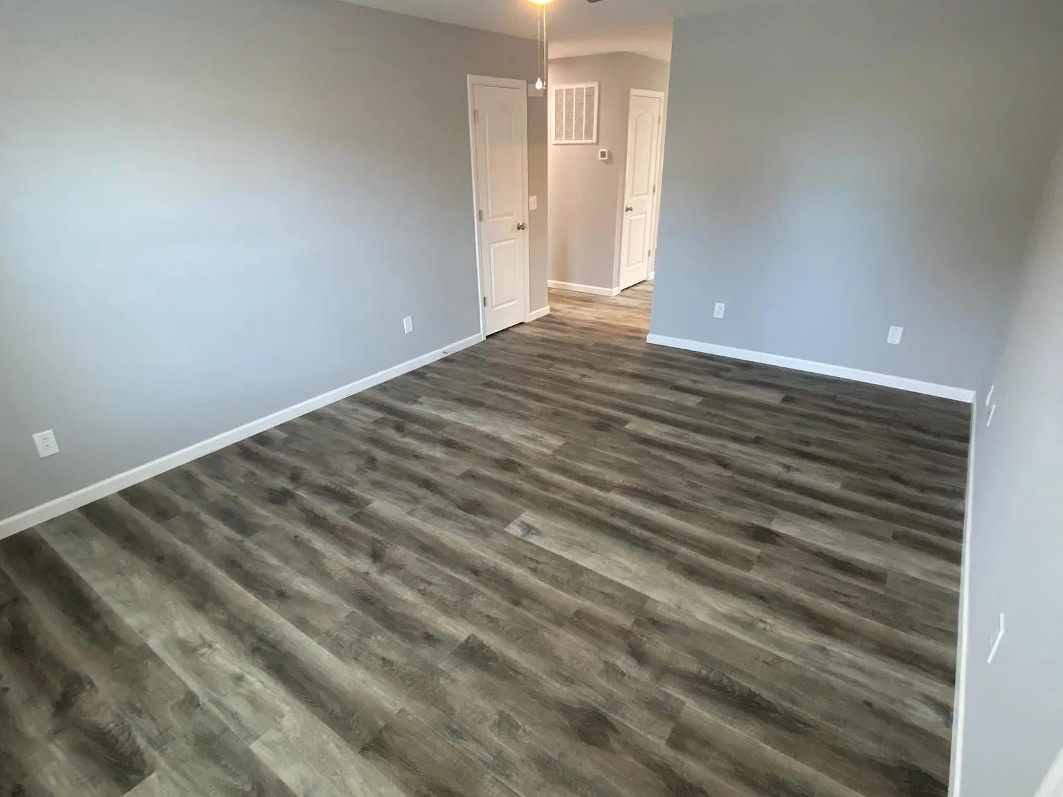2 bed, 900 sqft, $1,100 — Photo 4