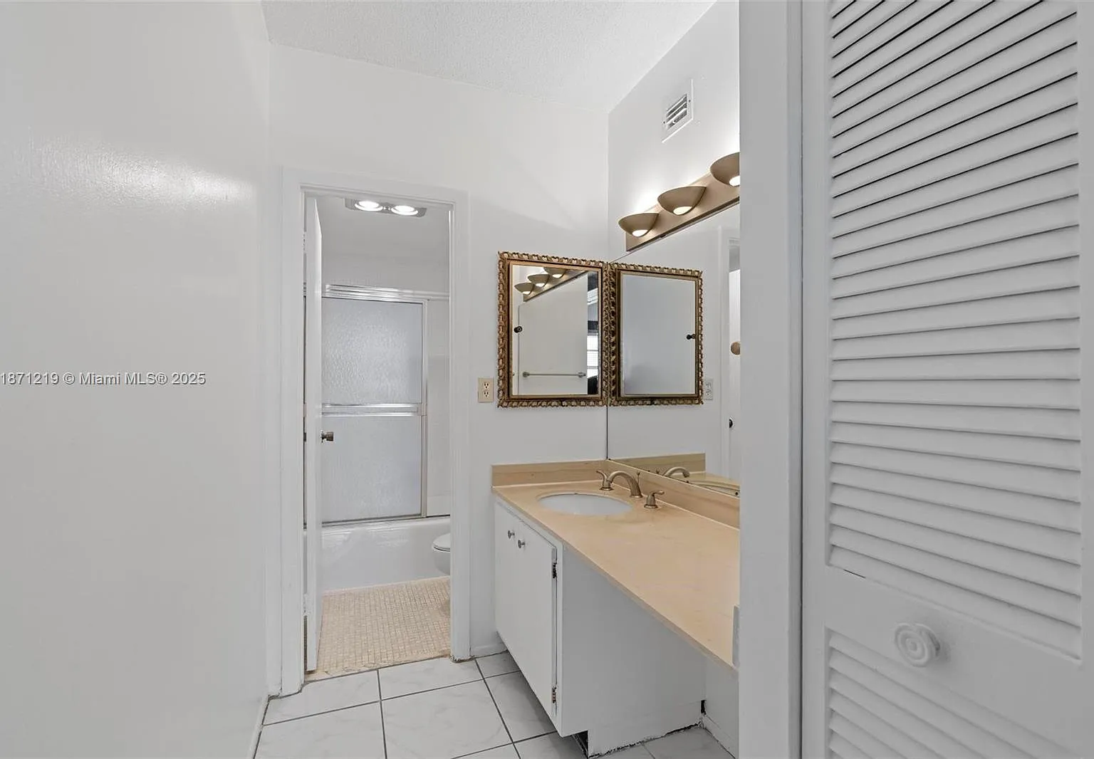2 bed, 1275 sqft, $2,800 — Photo 4