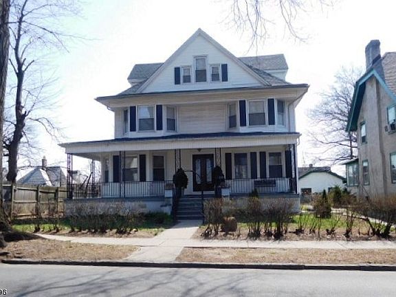 2nd image of 122 S Munn Ave