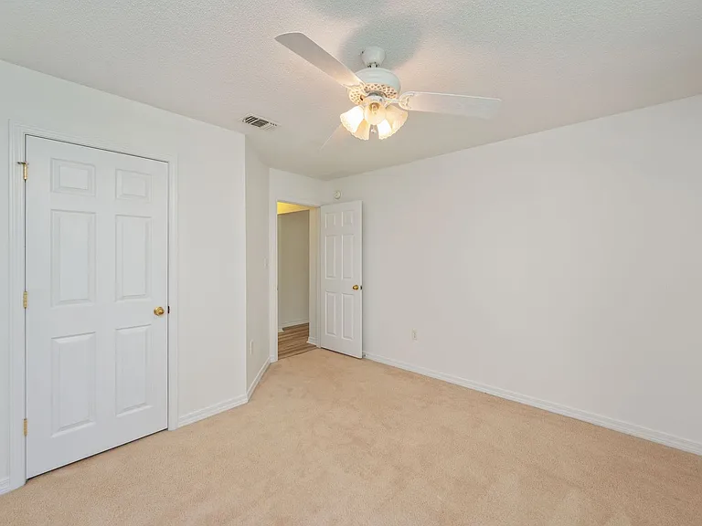 9750 Parker Lake Cir — Photo 28
