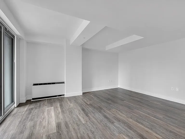 354 E 91st St #1401 — Photo 5