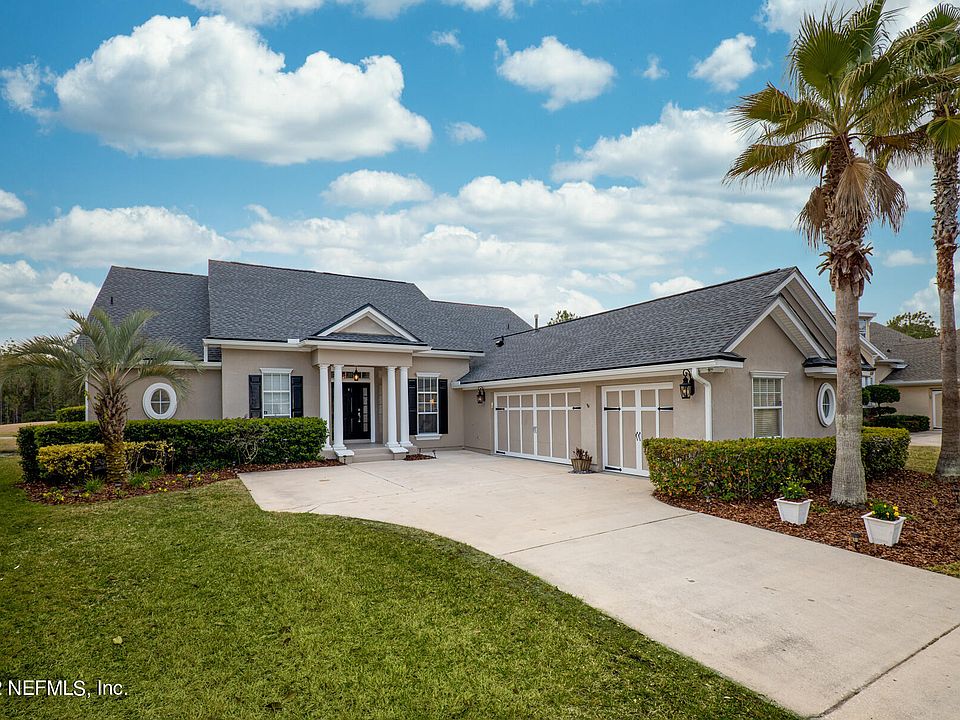 1st image of 829 Eagle Point Dr