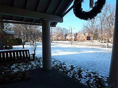 2nd image of 13909 Lake Ave