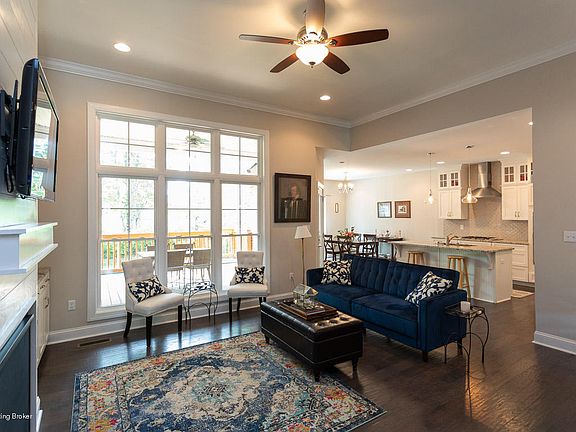 5th image of 903 Abingdon Ln