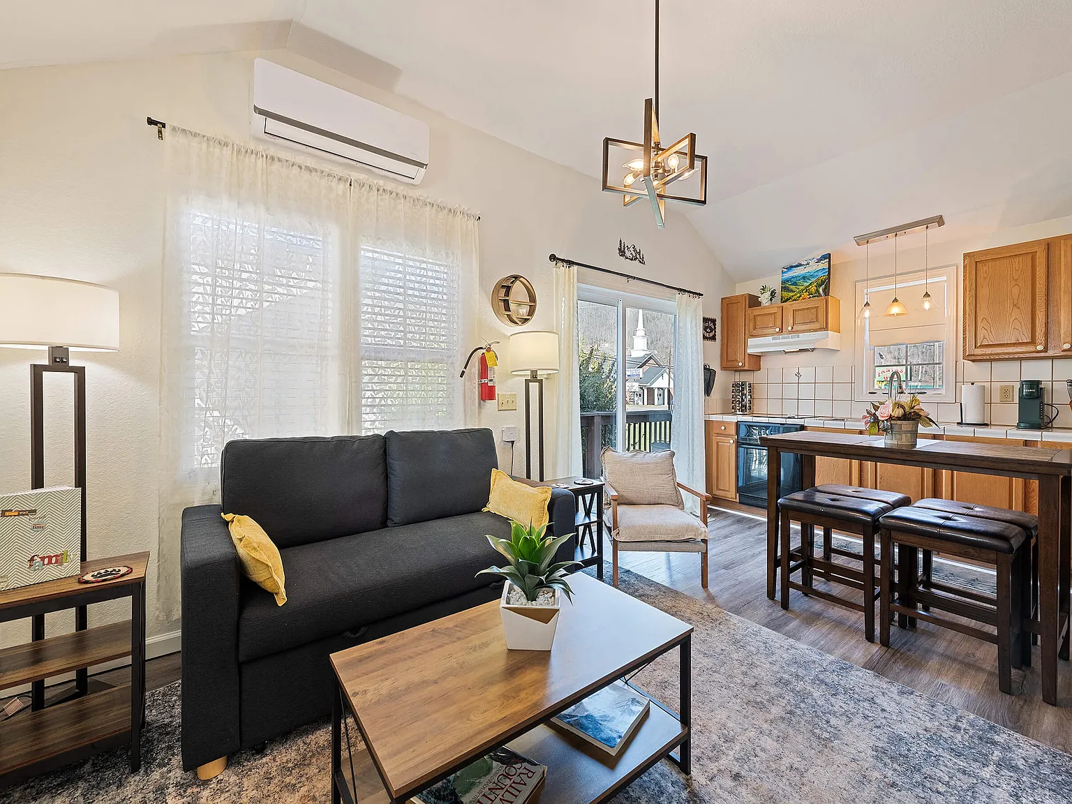 2 bed, 1150 sqft, $1,997 — Photo 3