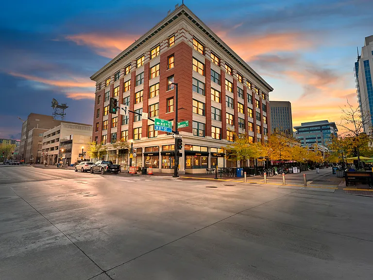 Idaho Building Apartments — Photo 13