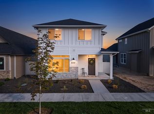 320 E Mayfield Springs Blvd, Mayfield, ID 83716