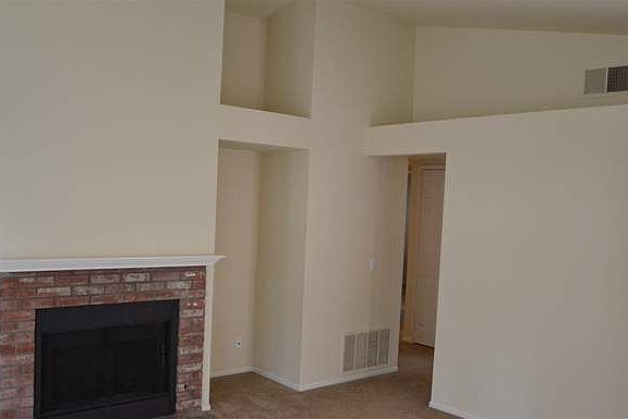 5th image of 11345 Dogwood Ct