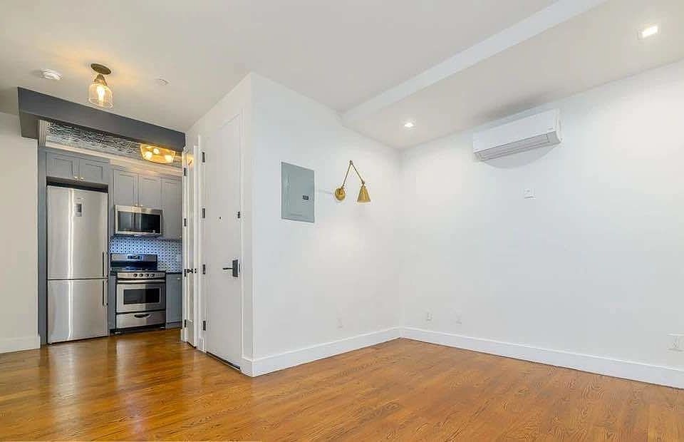 1st image of 228 Manhattan Ave #4F