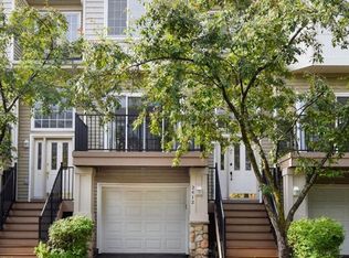 2412 Eagle Trace Ln, Woodbury, MN 55129