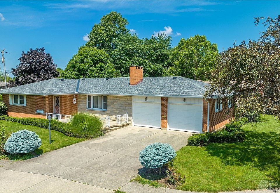 1st image of 827 Lori Ct
