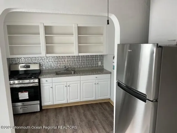 10055 Main St #3, Belmar, NJ 07719