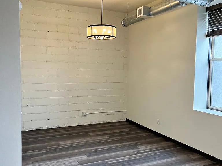 843 Washington Ave — Photo 8