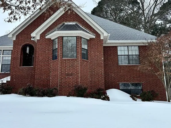 3610 Fox Trl, Benton, AR 72019