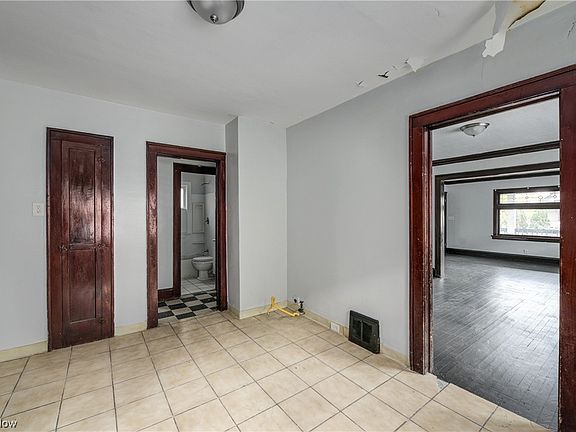 5th image of 4072 E 139th St