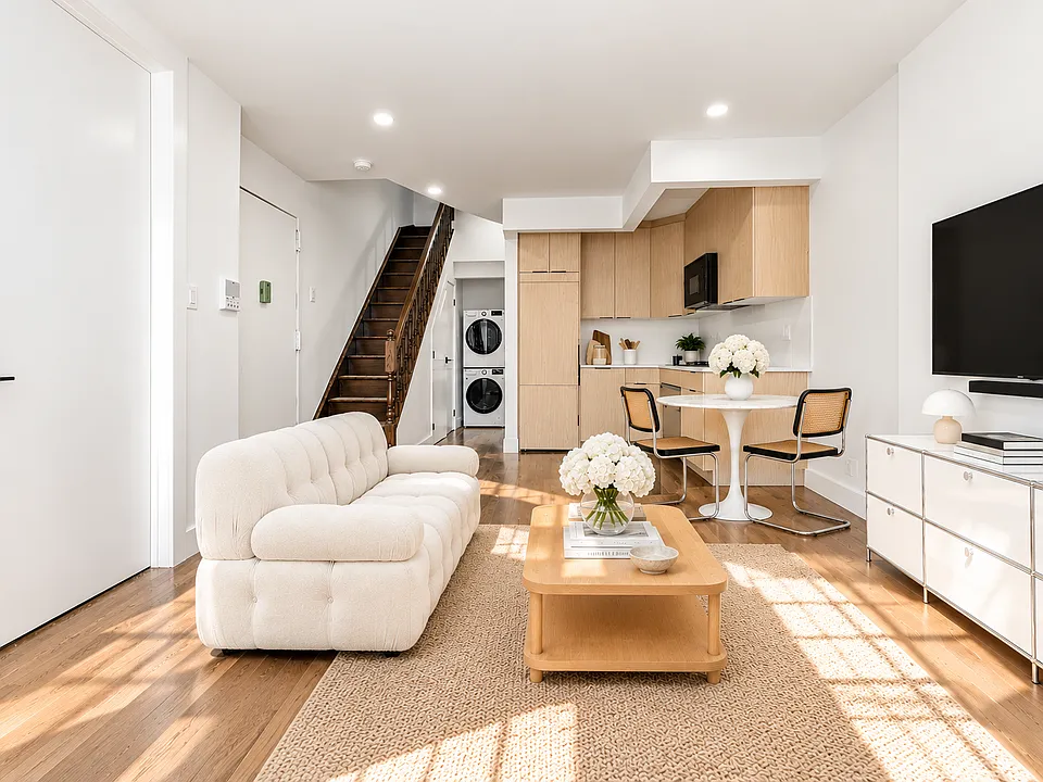 428 7th Ave #4F
