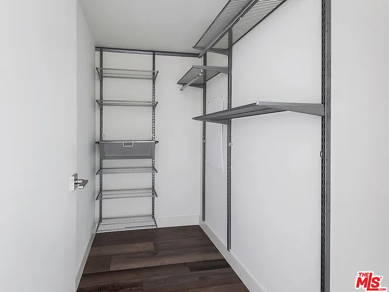 3667 Mentone Ave #8 — Photo 21