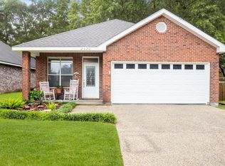 2426 Cotton Dr, Gulfport, MS 39507