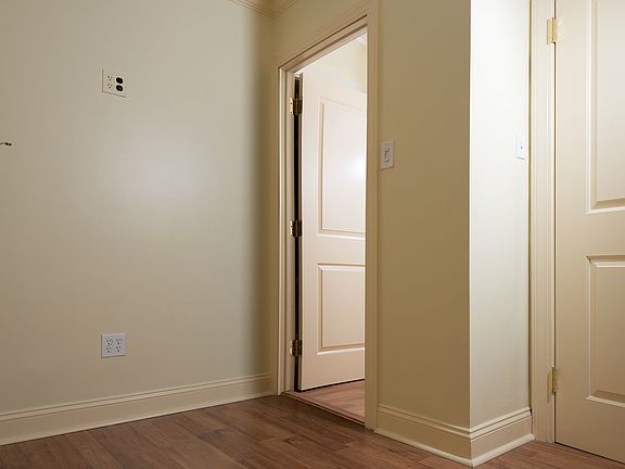 4th image of 526 N High Street # Fl 2nd