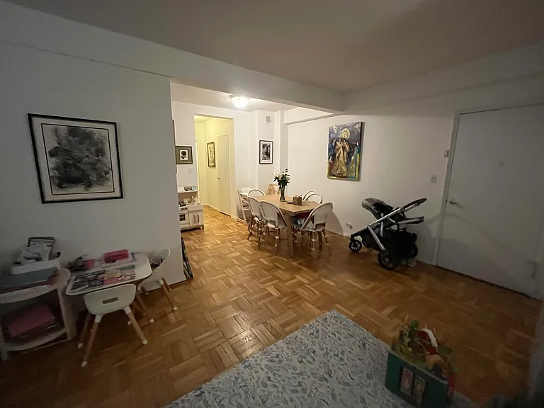 110 E End Ave #3B — Photo 4