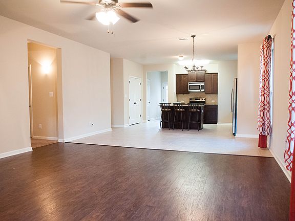 4th image of 10626 Dodger Dr