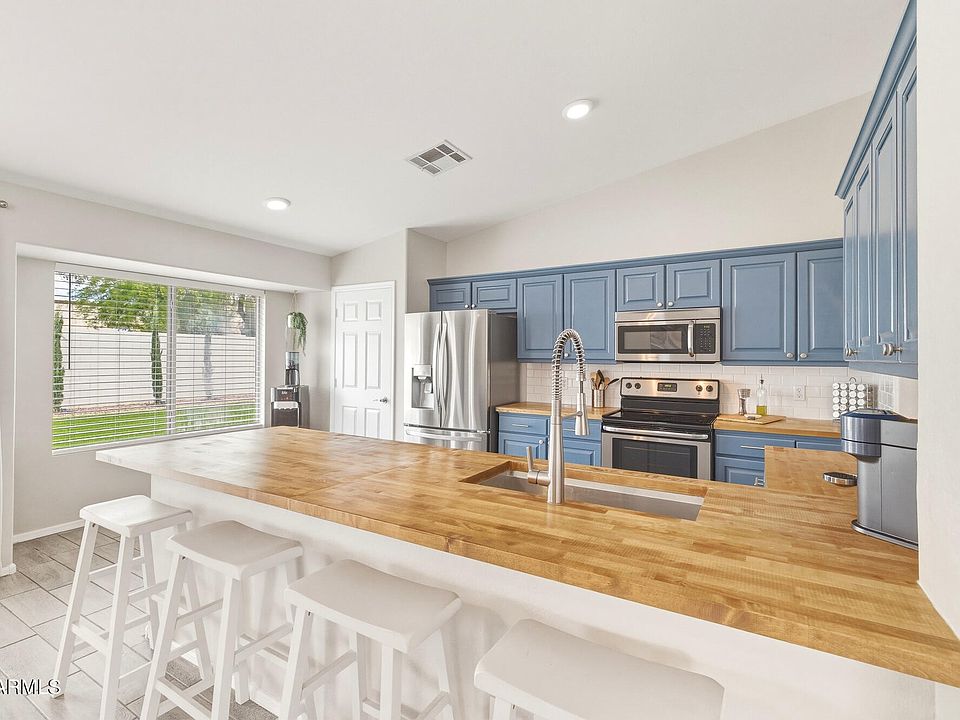 1st image of 1036 N 93RD Street