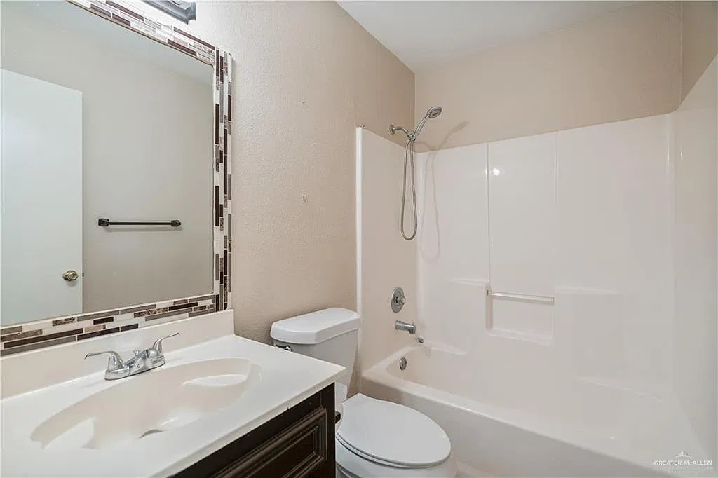 2 bed, 2.0 bath, 935 sqft, $950 — Photo 4