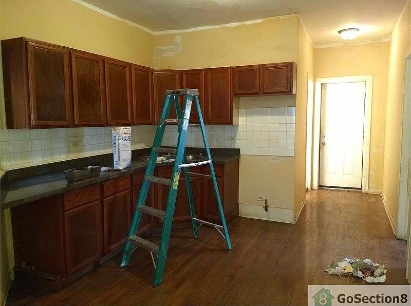 1st image of 414 N Lavergne Ave