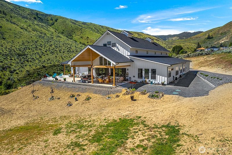 2nd image of 1541 Pitcher Canyon Road