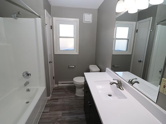 4th image of 2040 Pasadena Dr #4