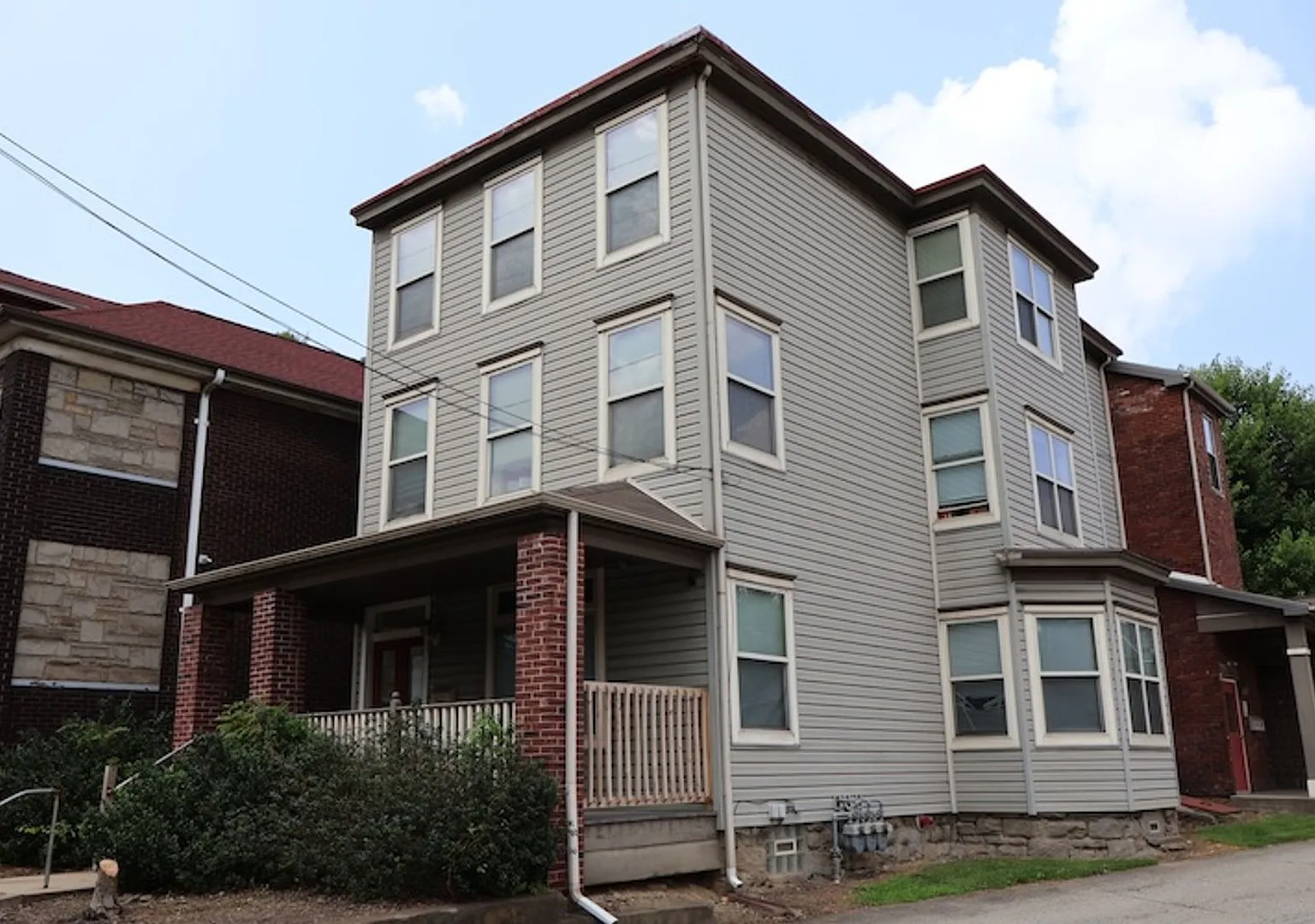 East Braddock Housing — Photo 1