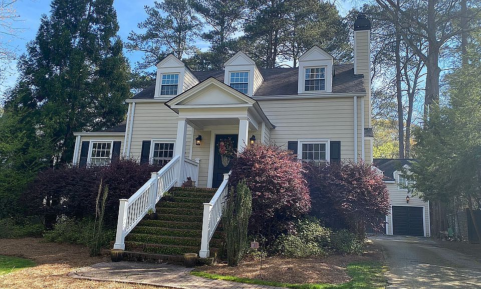2nd image of 741 Woodward Way NW