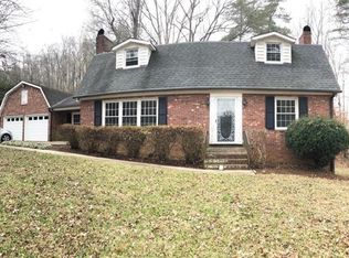 1111 Laurelwood Pl, Lenoir, NC 28645