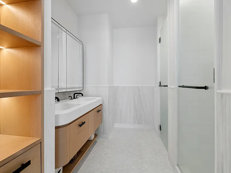 480 Kent Ave #Penthouse 1F — Photo 7