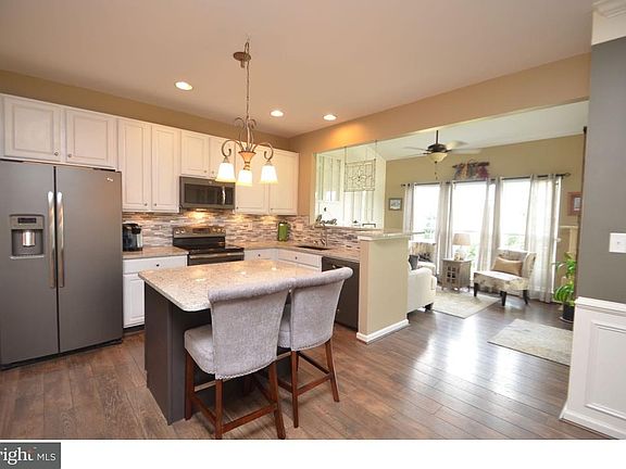 2nd image of 22 N Cummings Dr
