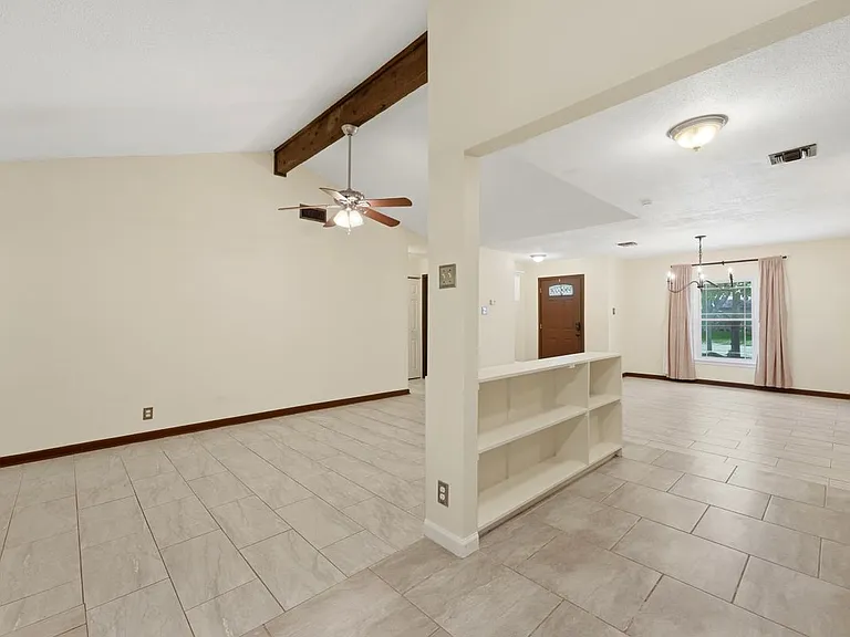 1114 Churing Dr — Photo 4